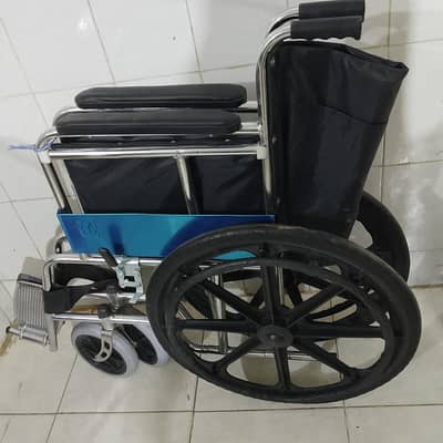 urgent sale new wheel chair and very comfortableand big size
