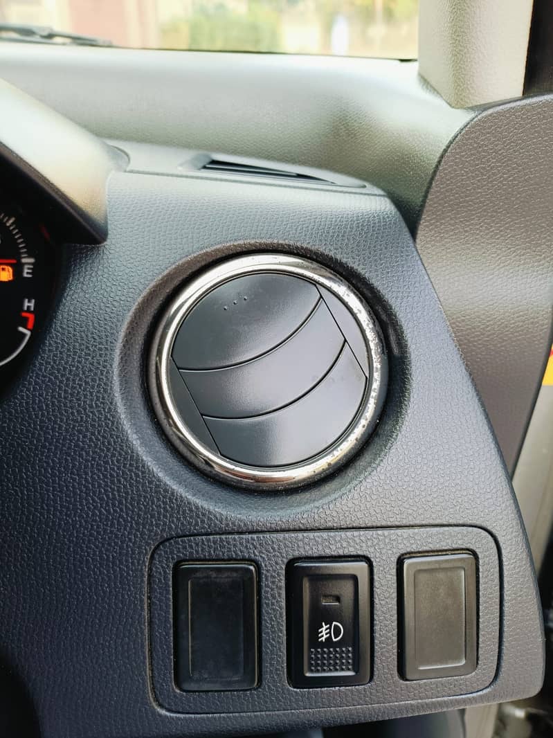 Suzuki Swift Model 2014(Automatic) 12