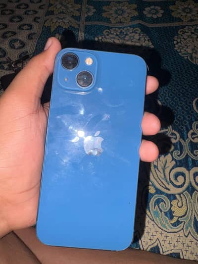 Apple iPhone 13