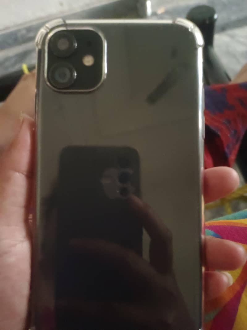 Apple iPhone 11 3