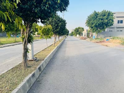 Lake Road Corner Kanal Plot for Sale