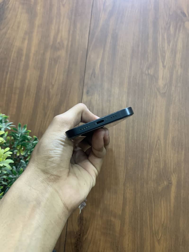 Apple iPhone 14 6