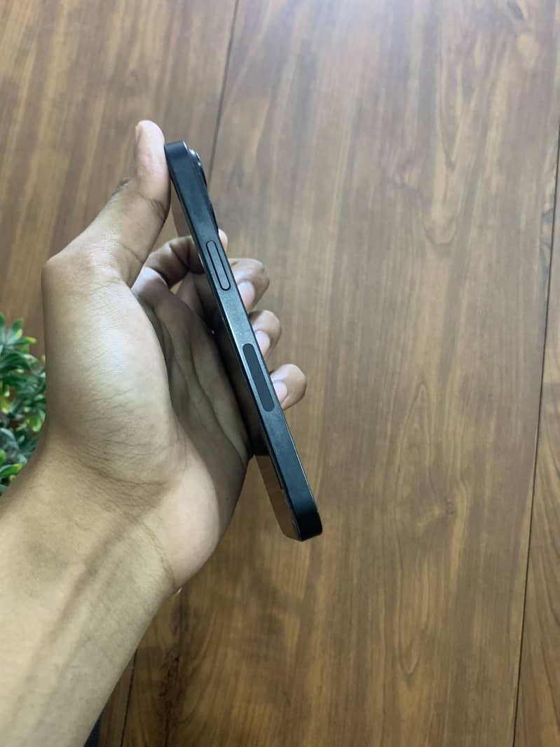 Apple iPhone 14 8