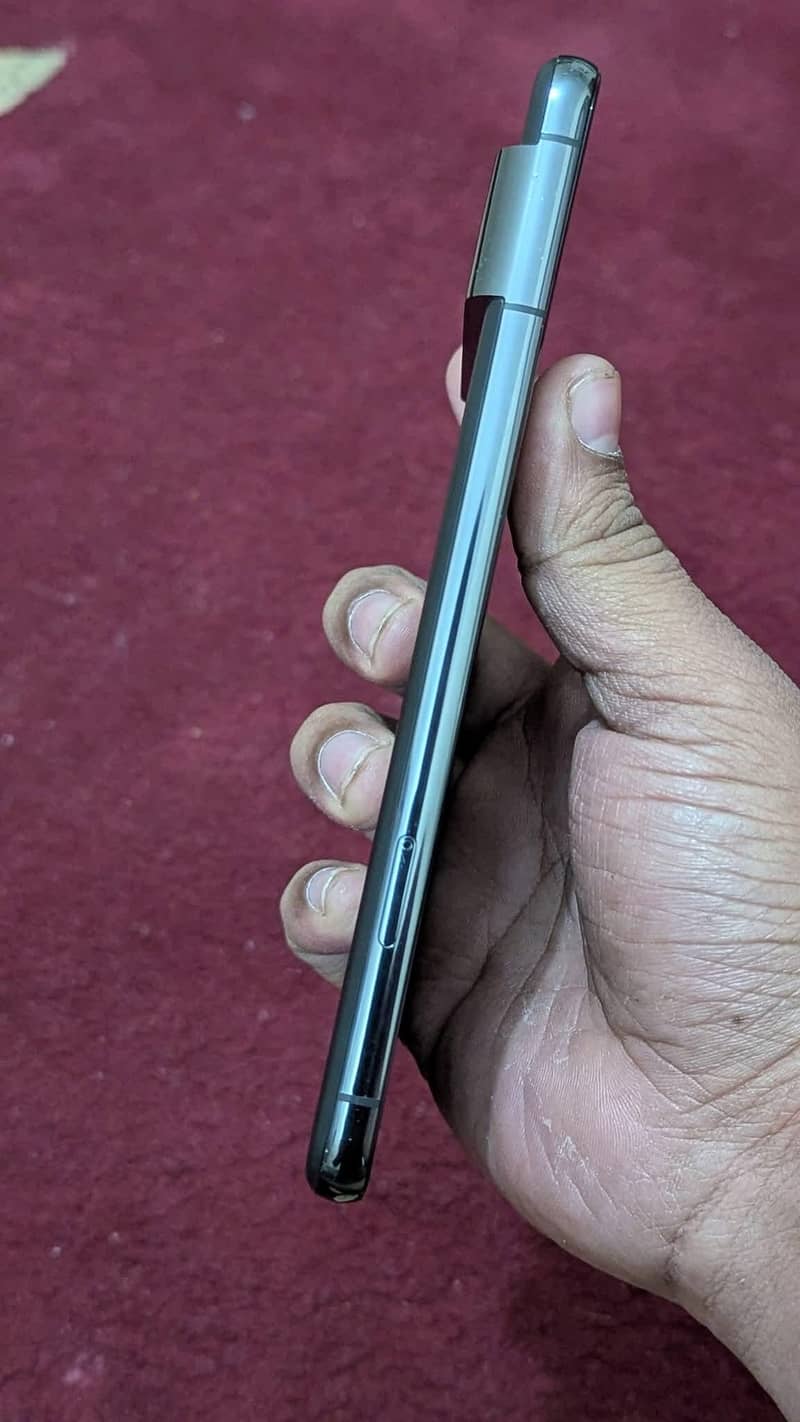 Google Pixel 8 Pro 2