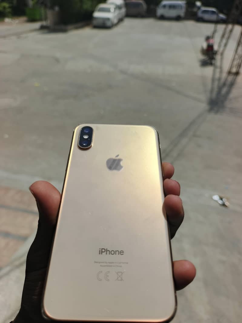 iphone xs 3