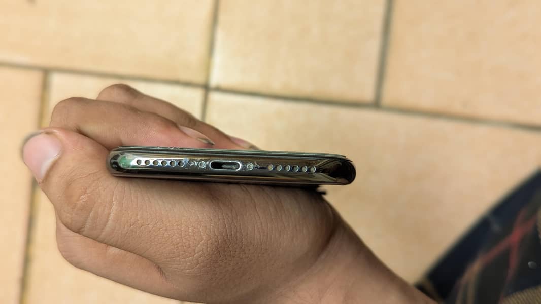 Apple iPhone X 2