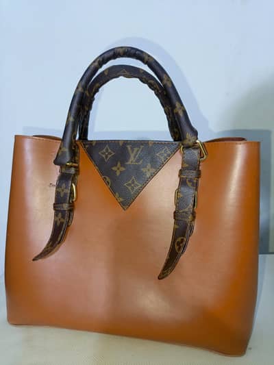 Handbag for sale