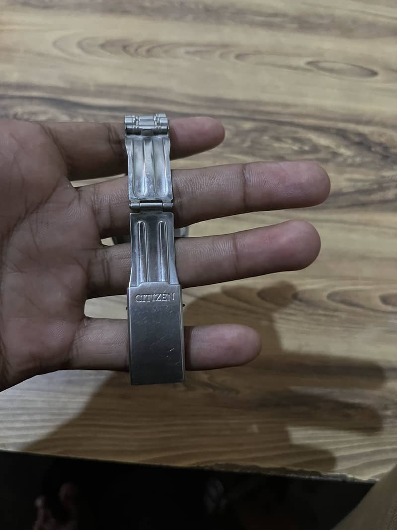 Watch 2