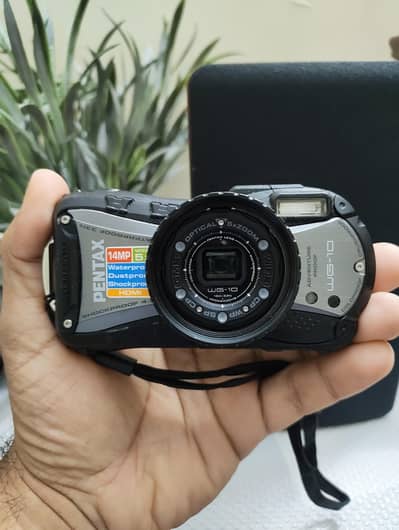 pentax digital camera wg 10
