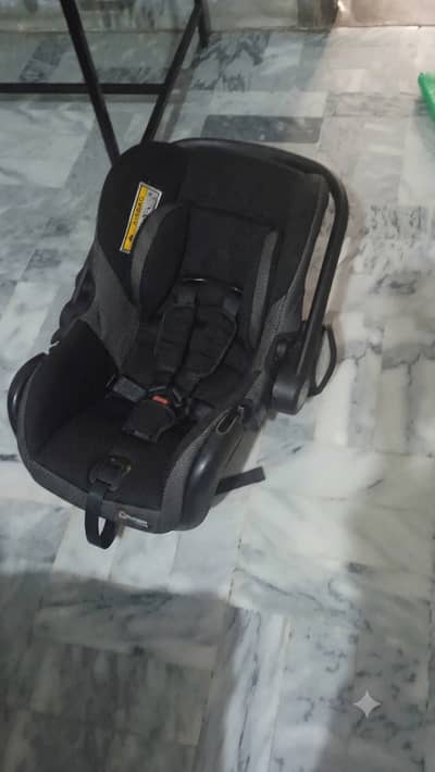 Carrycot + carseat