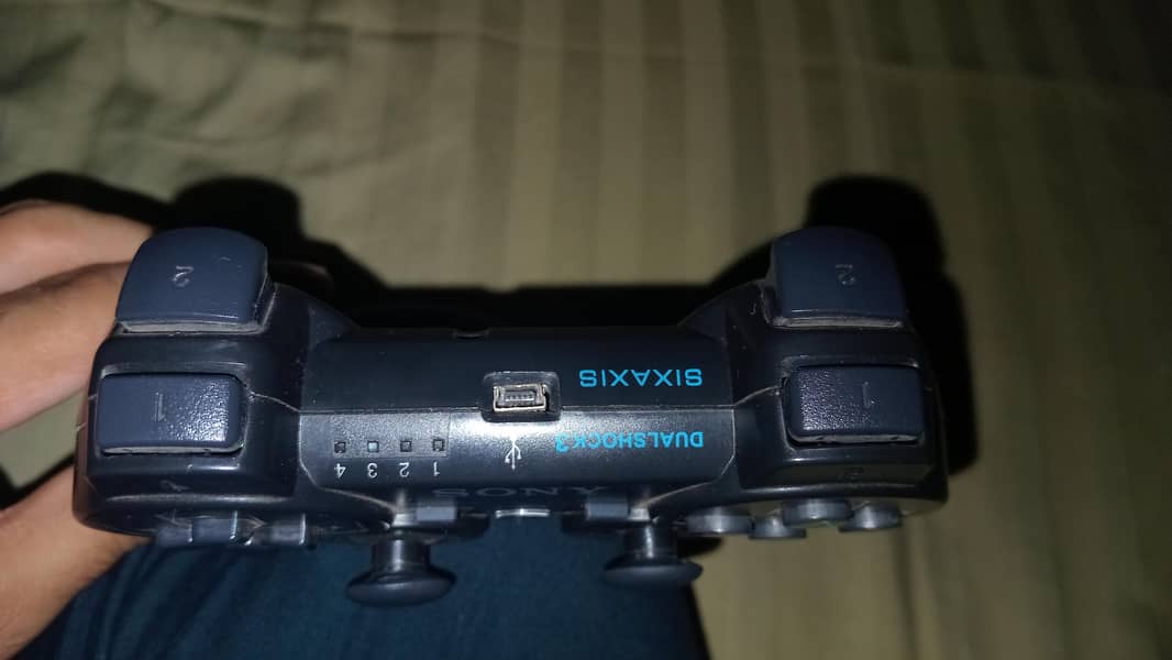 Playstation 3 Controller used 1