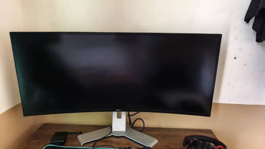 Dell 34 inches Curve Display D-port HDMI