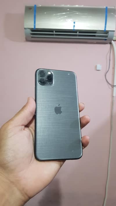 iPhone 11 Pro Max factory unlock 64 gb 93 battery health sim working