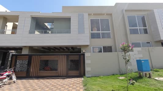 Double Storey 10 Marla House Available In Airport Green Garden - Block A For sale