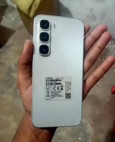 Hot 60 Pro 8+8/128gb with box original charger  5 month wrnty