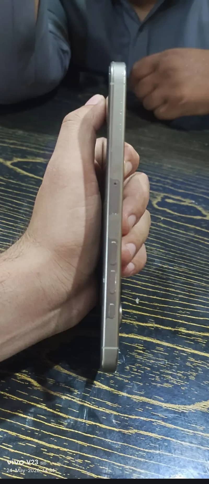 Apple iPhone 16 Pro Max 2