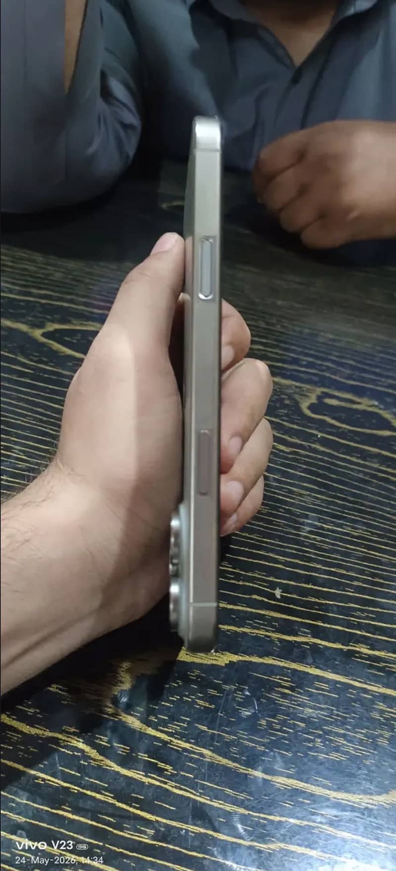 Apple iPhone 16 Pro Max 3