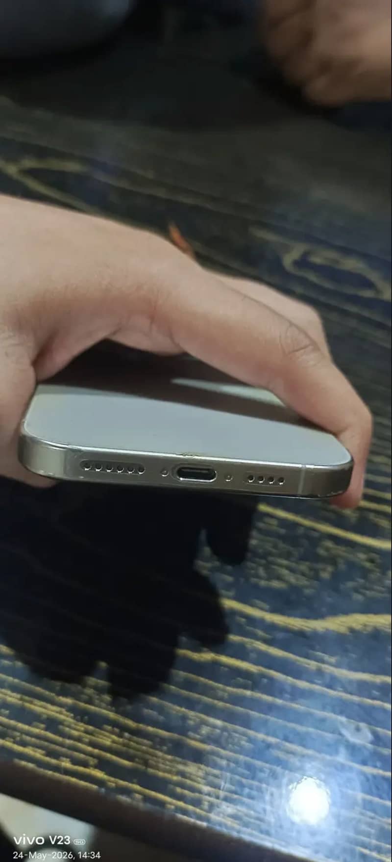 Apple iPhone 16 Pro Max 4