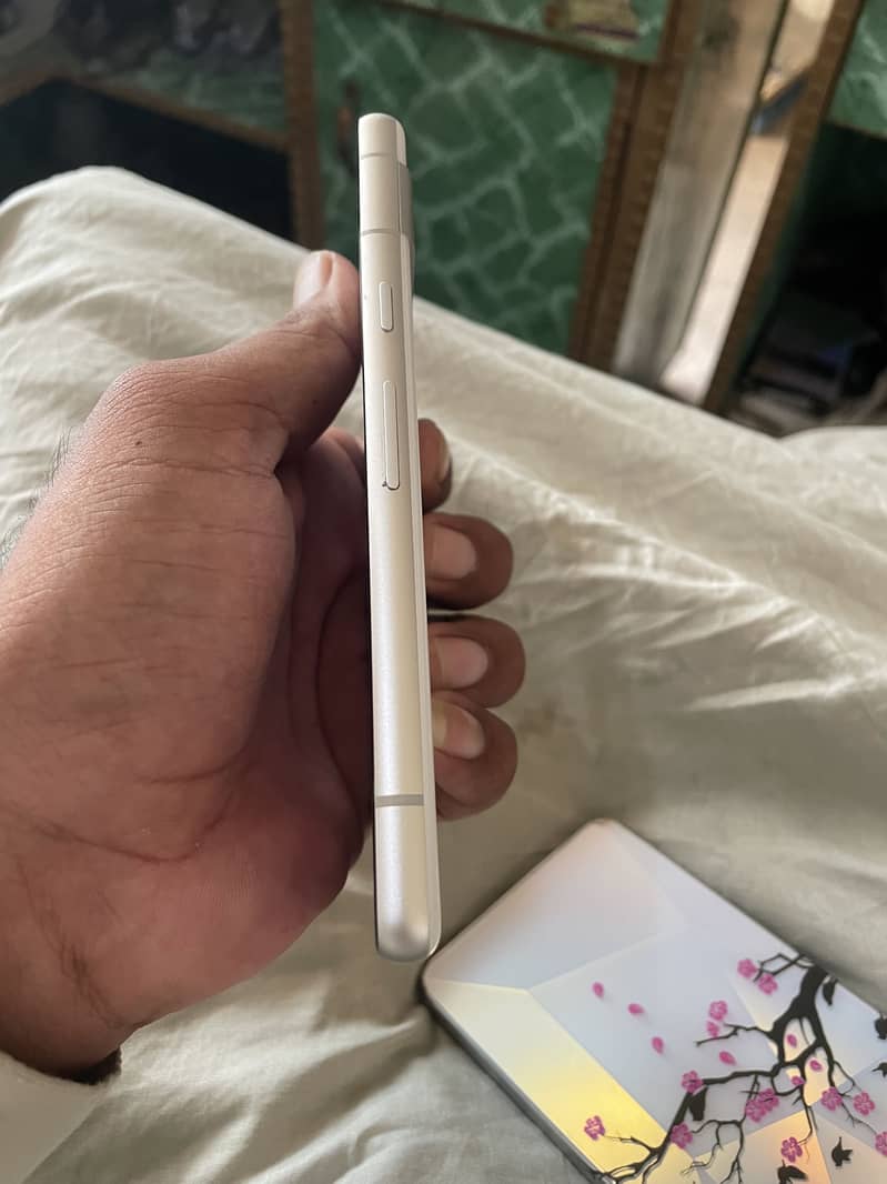 Google Pixel 7a 2