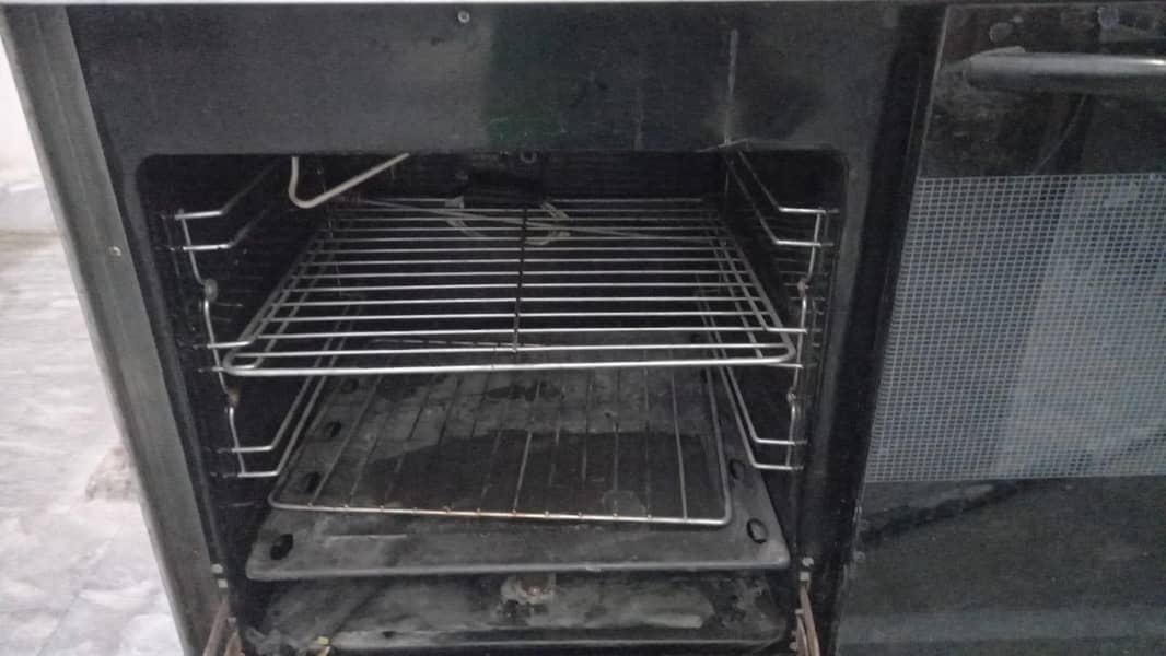cooking range good condition 1