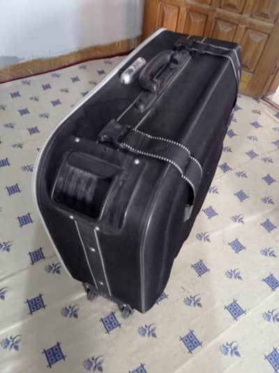 suit case