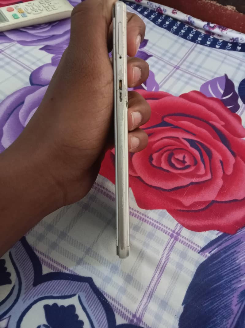 OPPO A37 4