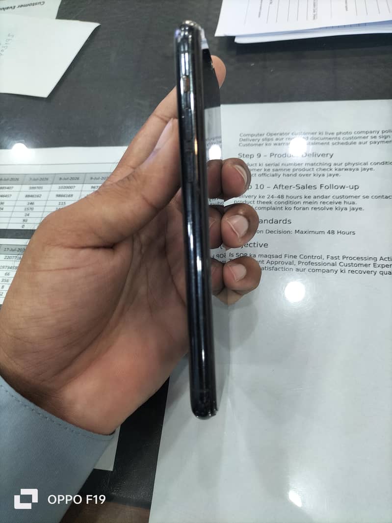 Apple iPhone 11 Pro 3