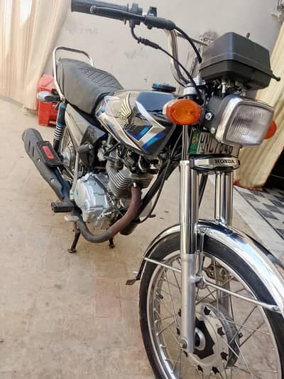 All OK bike A1 or bike main 1 rupay ka kaam nahi hony wala Sab kuch ok