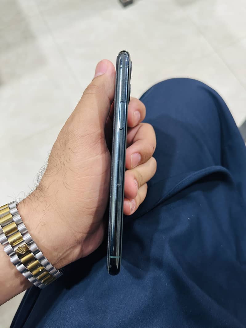 Apple iPhone 11 Pro 5