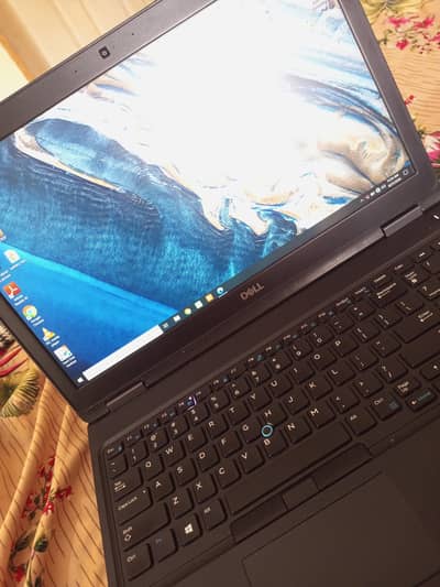 Dell Latitude 5590 - Original Charger - 8 GB Ram - 256 GB SSD