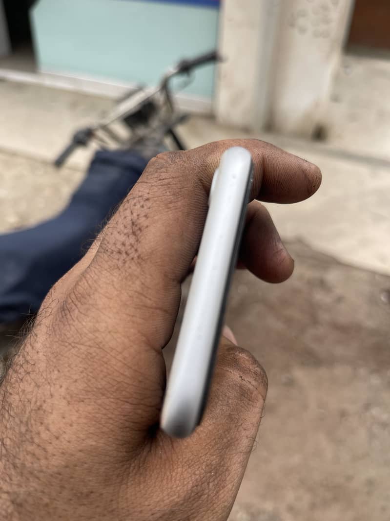 Apple iPhone SE 2