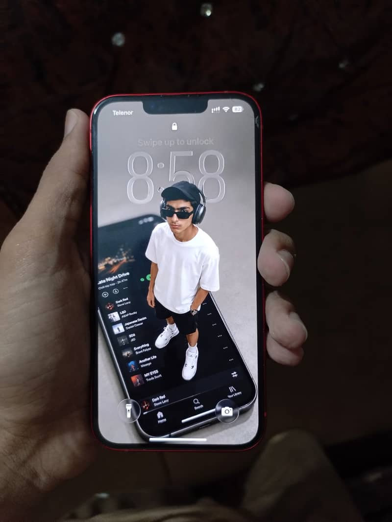 Apple iPhone 13 10