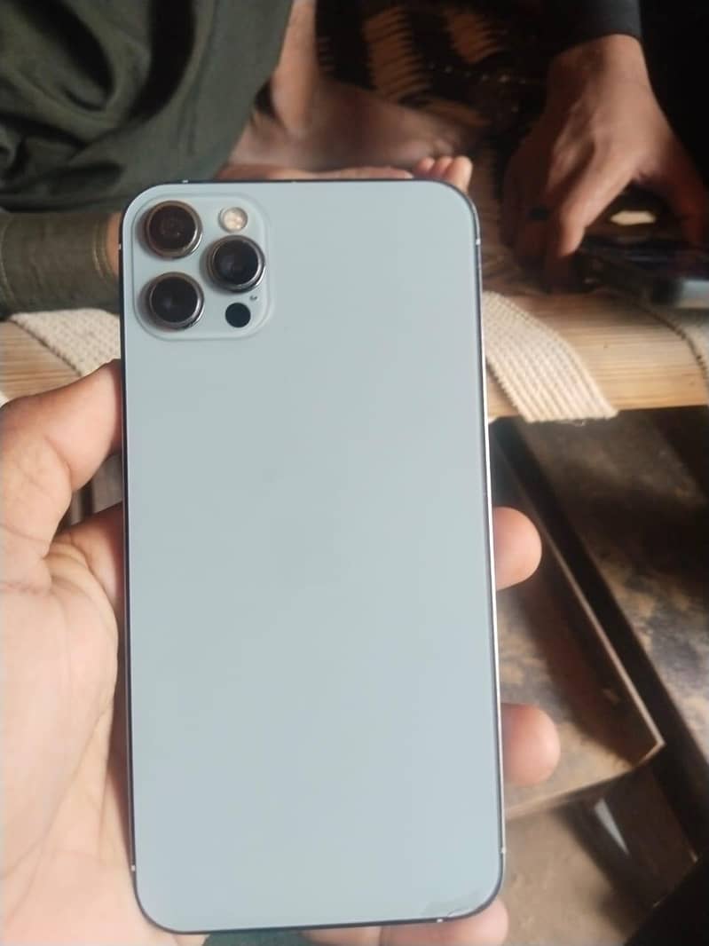 Apple iPhone 11 Pro Max 6