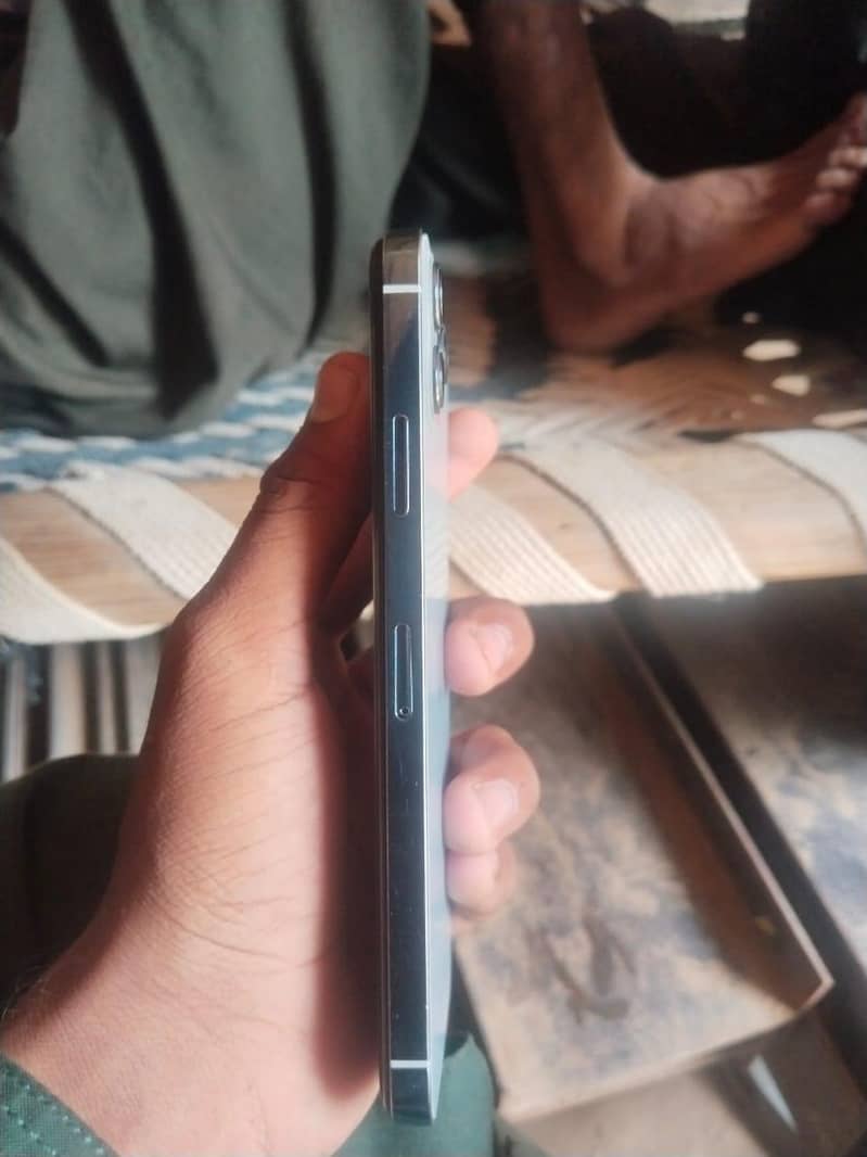 Apple iPhone 11 Pro Max 7