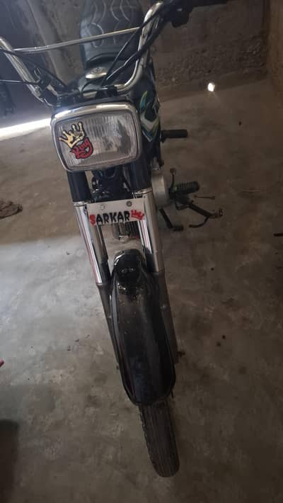 Honda 70 black color