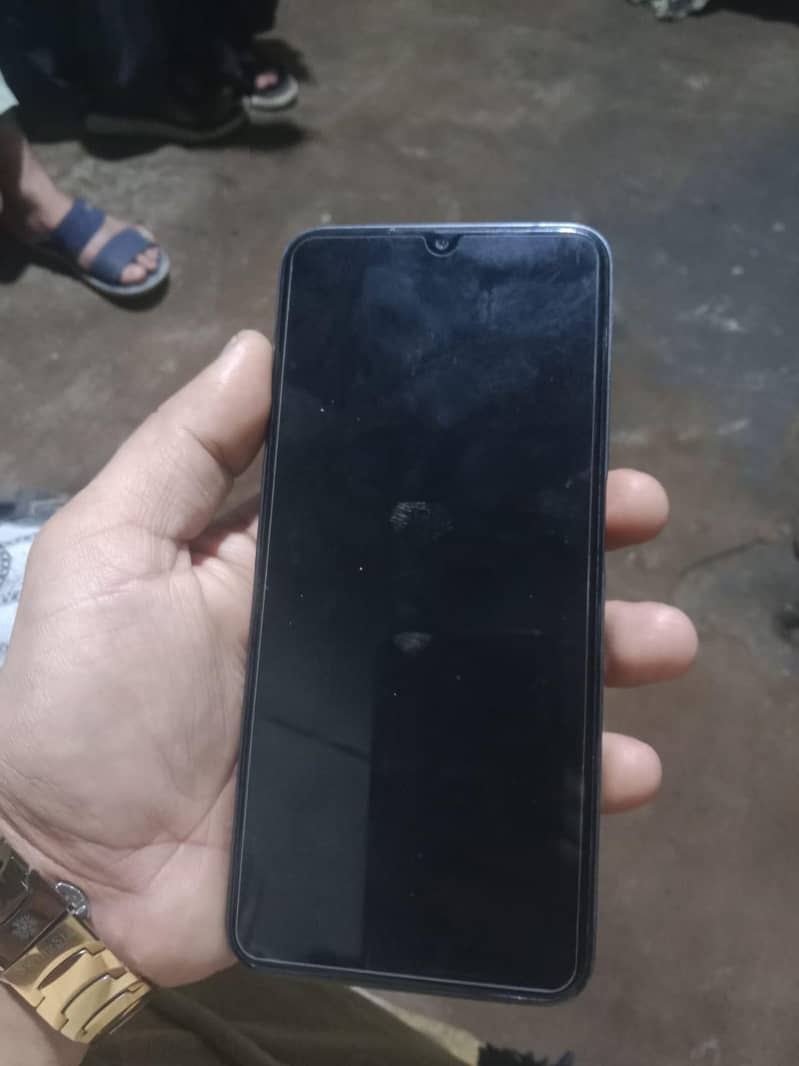 Realme C35 1