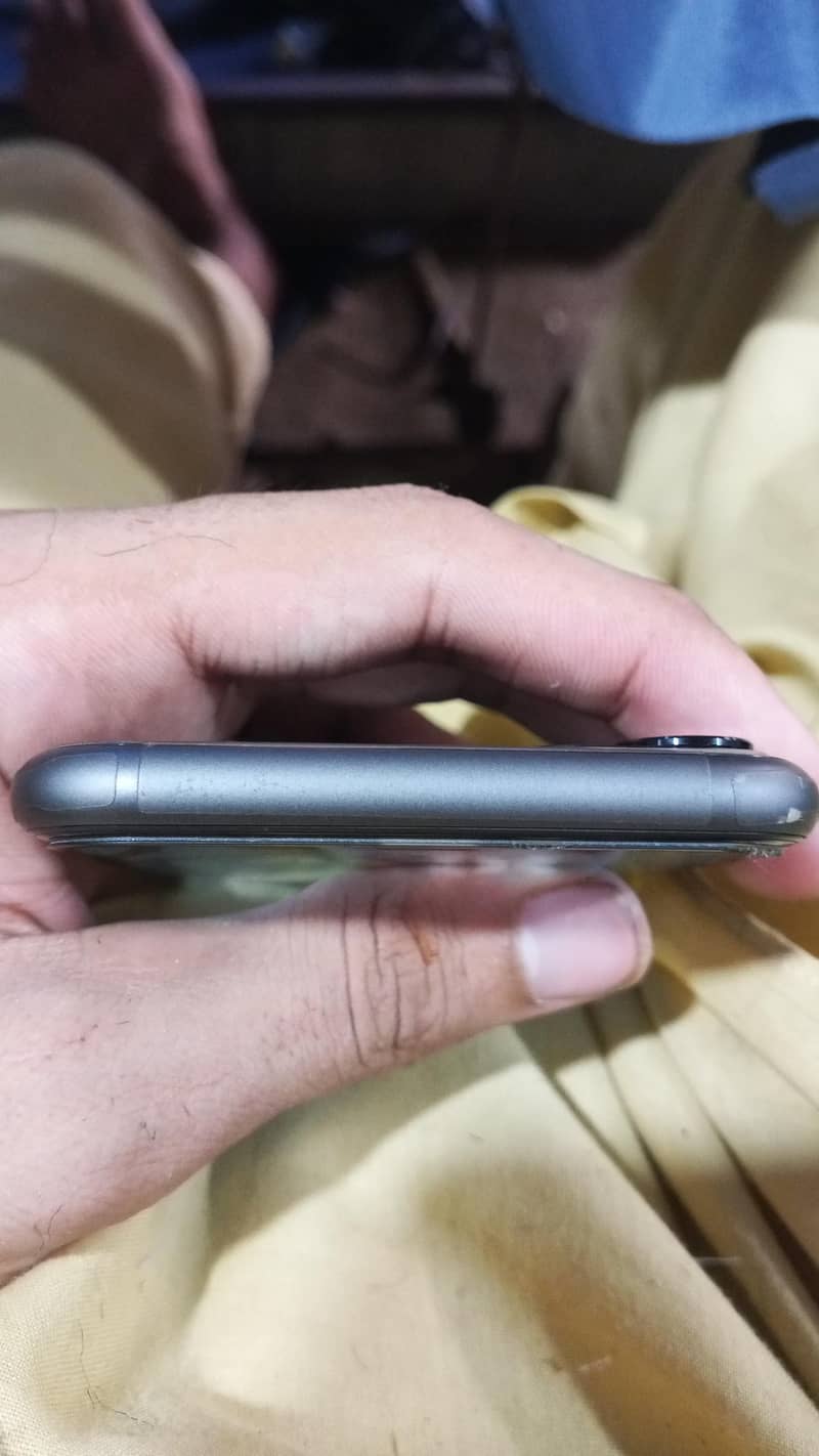 Apple iPhone 11 2