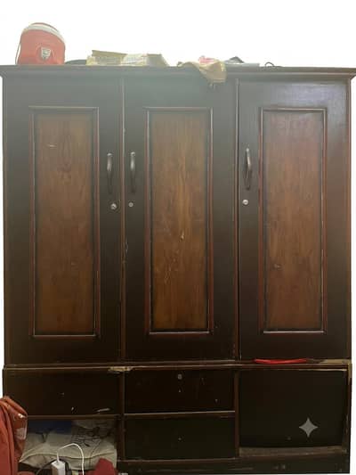 Almari 3 door plus small 5 door