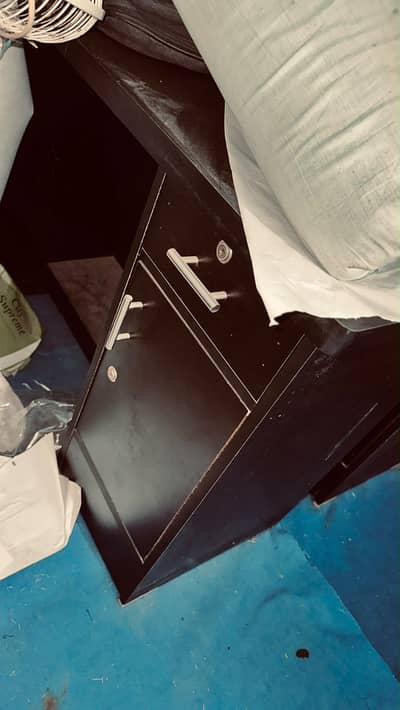 Office table