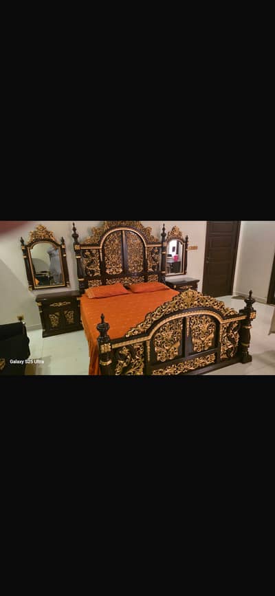 Royal chinioti bed