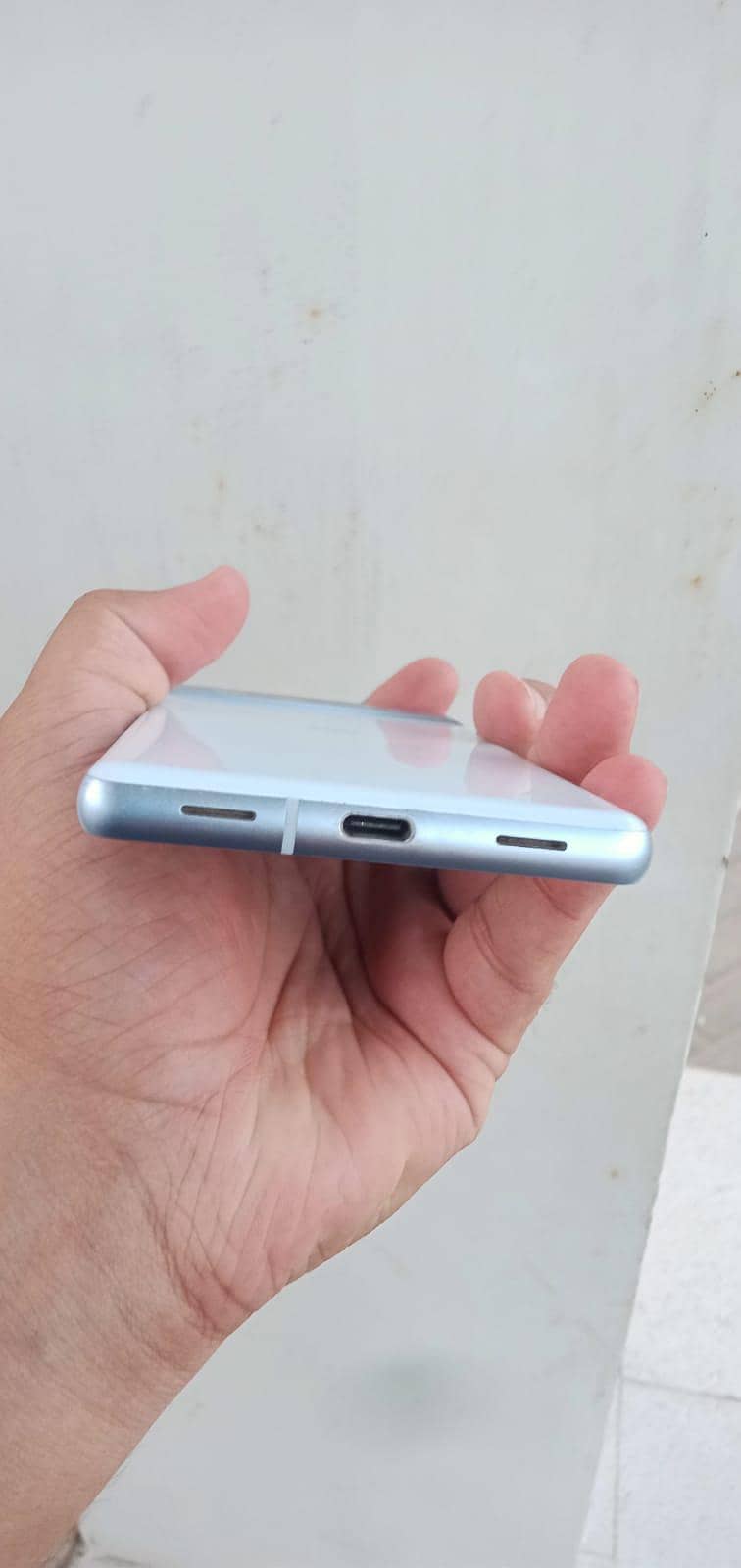 Google Pixel 7a 1