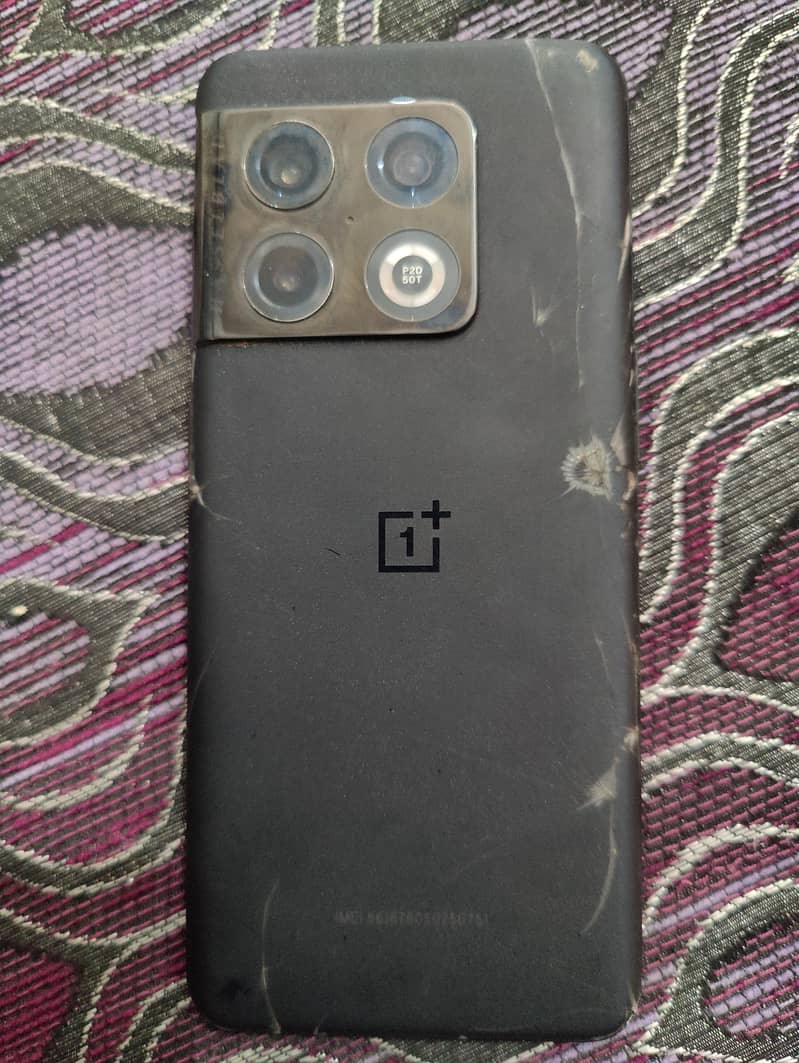 One Plus 10 Pro 1