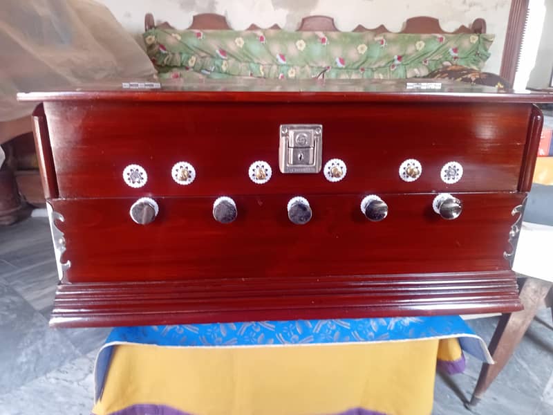 Harmonium 1