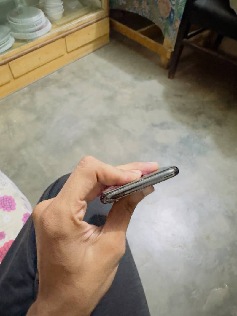 Apple iPhone X 1