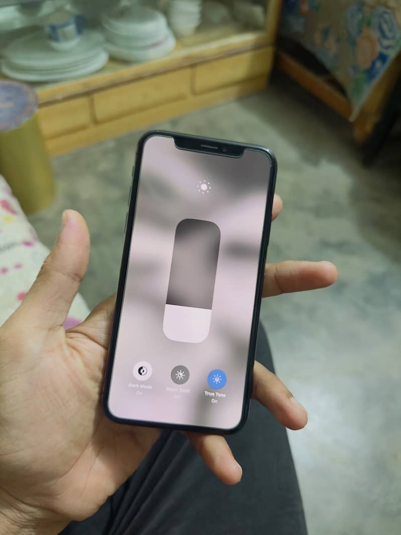 Apple iPhone X 5