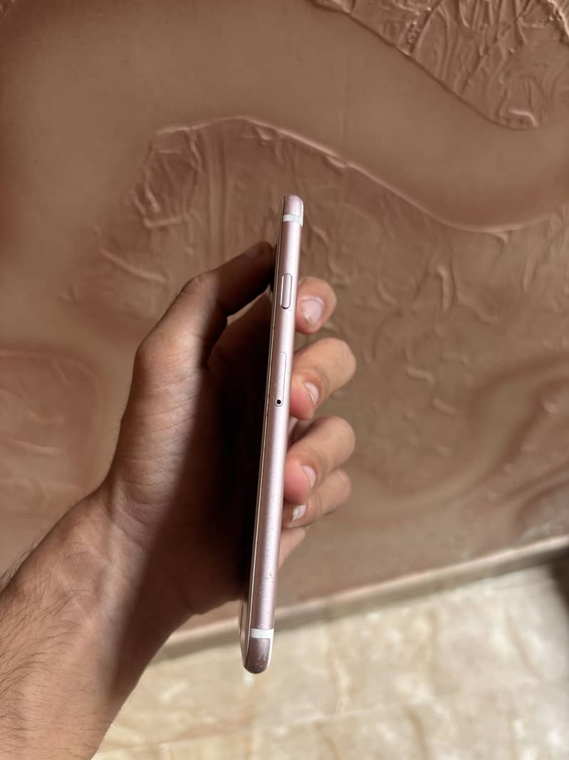 Apple iPhone 6S 1