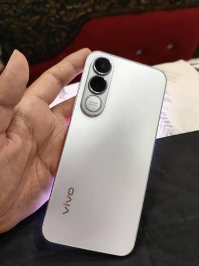 Vivo V70 FE 5G