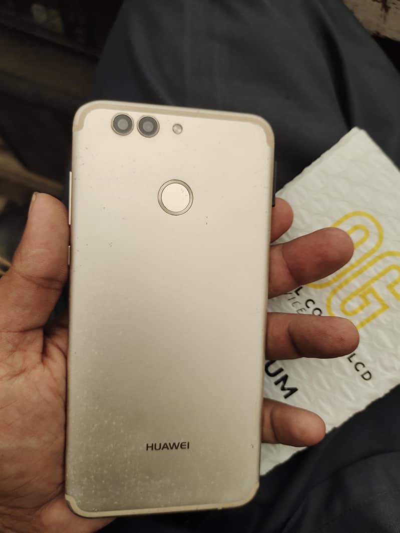 Huawei Nova 2 Plus 1