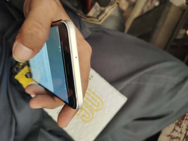 Huawei Nova 2 Plus 3