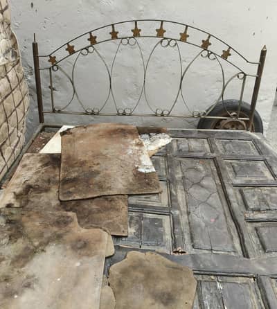 Mazboot Steel Double Bed Sale Ke Liye Available Hai